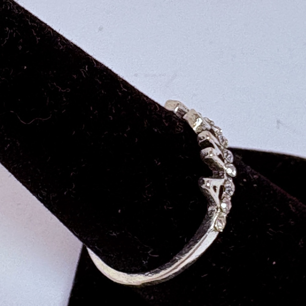 Silver Tone 'AMOR' Ring with Crystals Size 8 - Picture 3 of 9